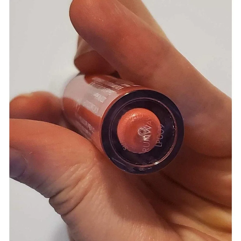 Bellapierre LIP LOT Lip Finish, Anemone, Runway